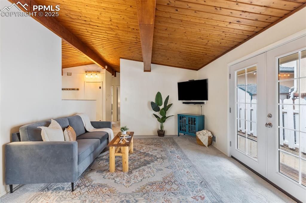 Image 8 of 45: Living Room
