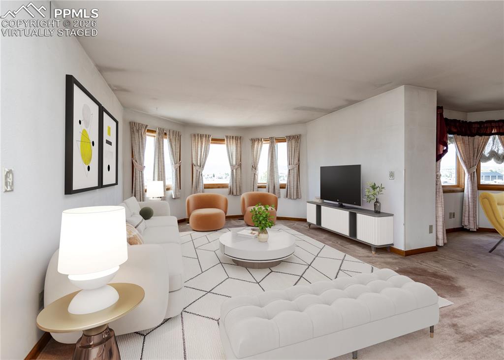 Image 8 of 50: Virtually Staged