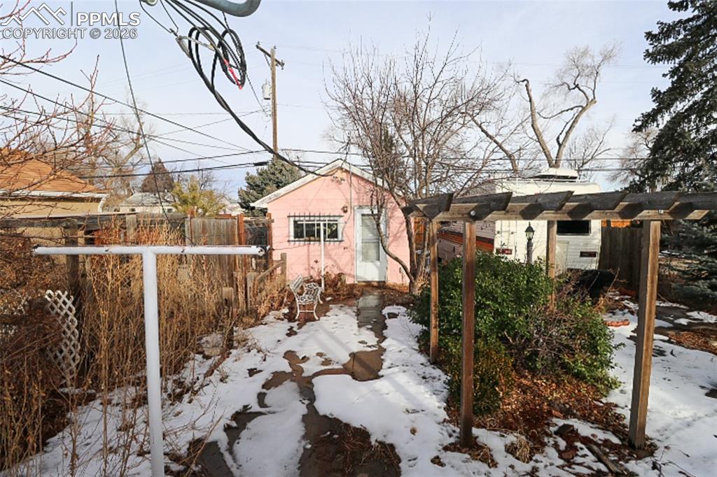 Image 21 of 25: Side of Structure