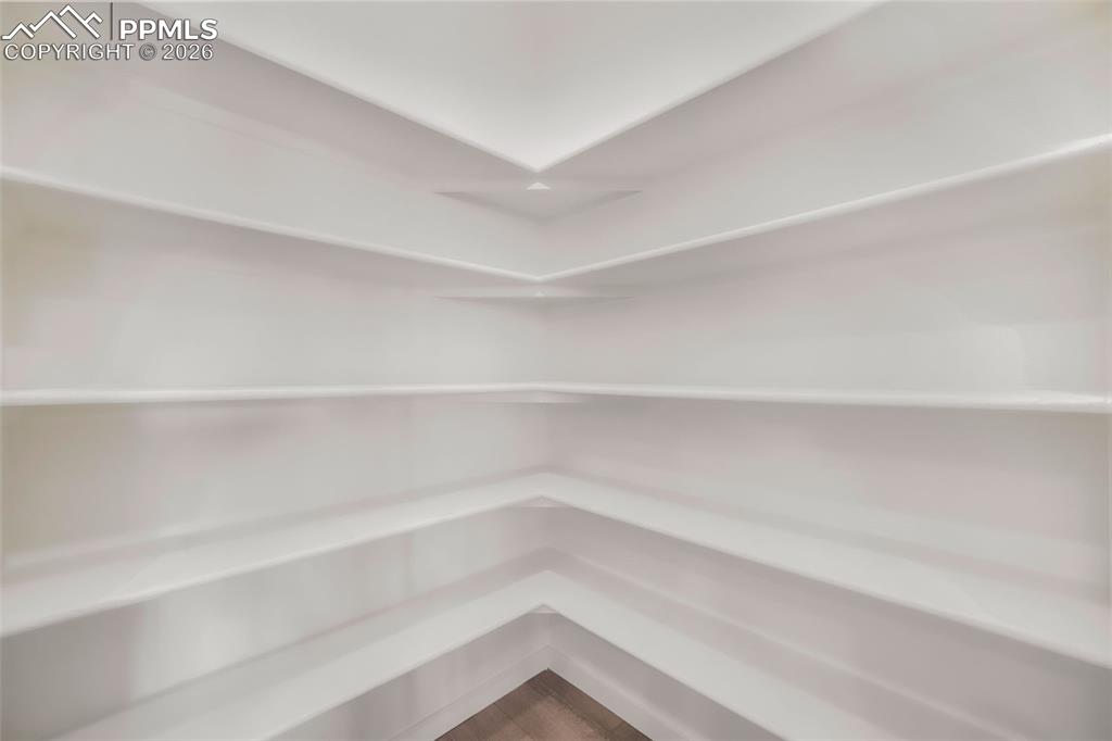 Image 15 of 50: Pantry