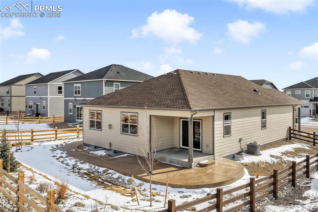 Image 43 of 50: Back of Structure