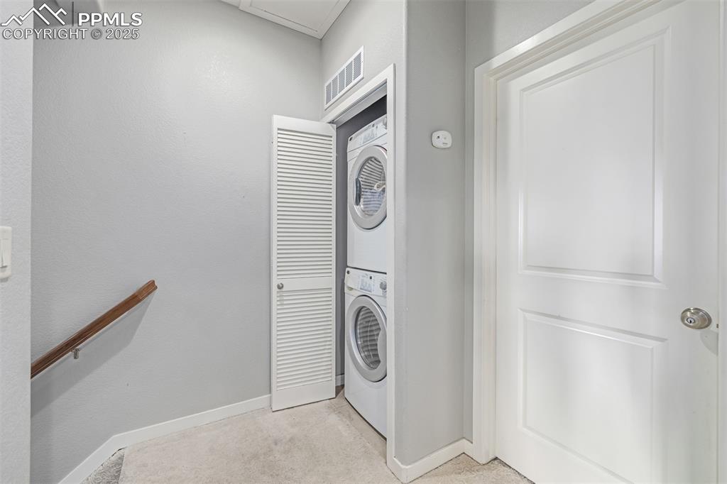 Image 31 of 50: Laundry