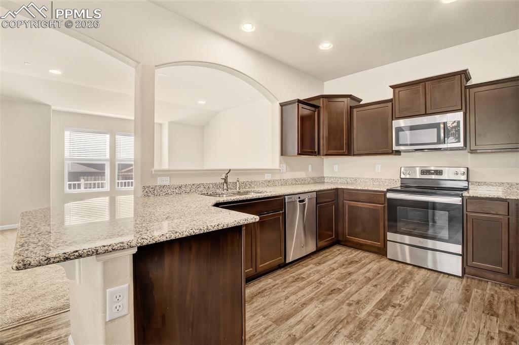 Image 5 of 22: Kitchen