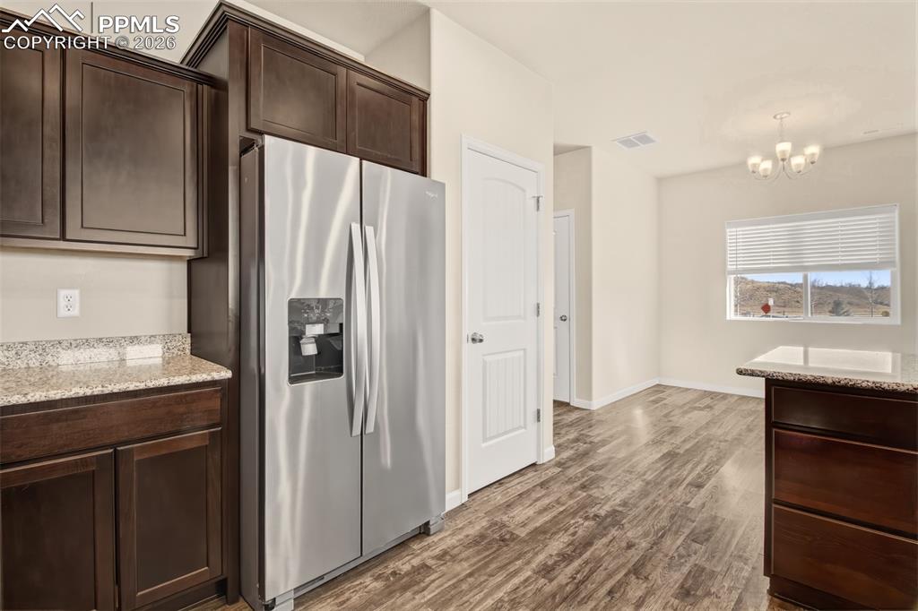 Image 7 of 22: Kitchen