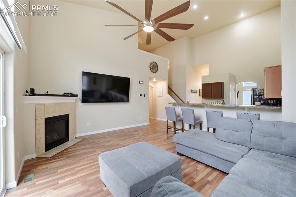 Image 10 of 33: Living Room