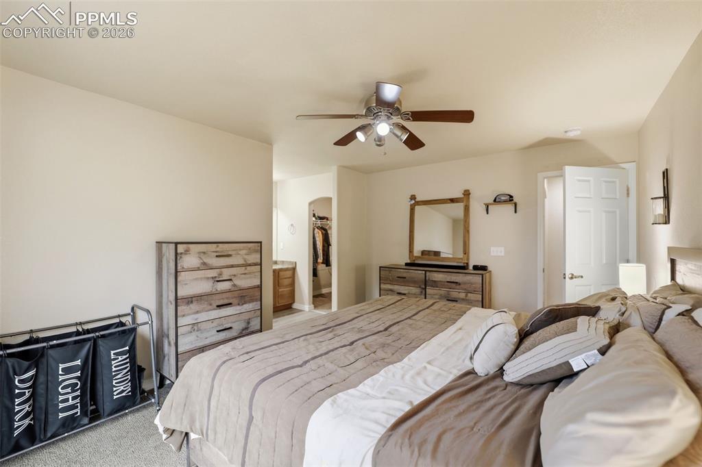 Image 14 of 33: Bedroom
