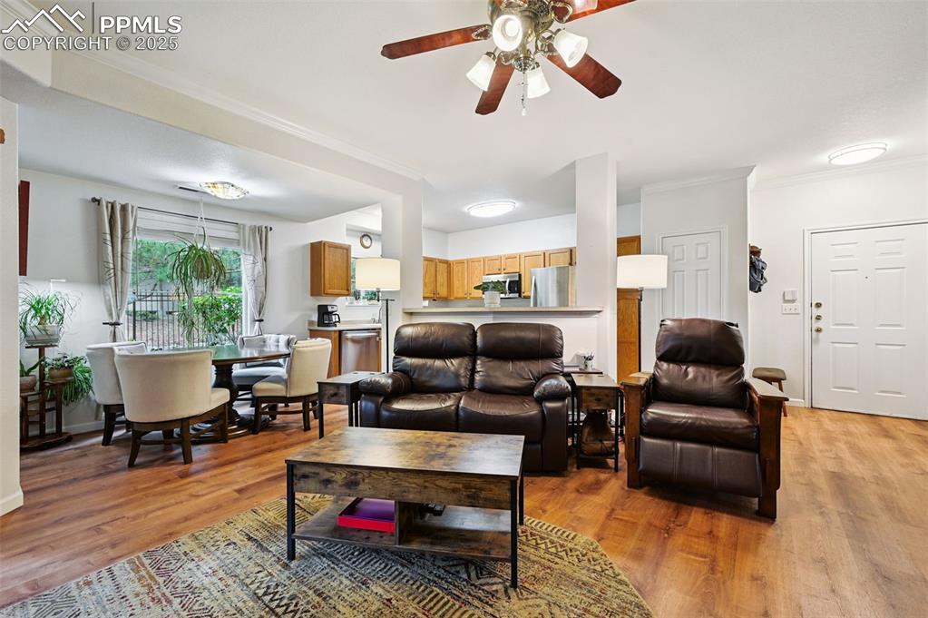 Image 4 of 22: Living Room