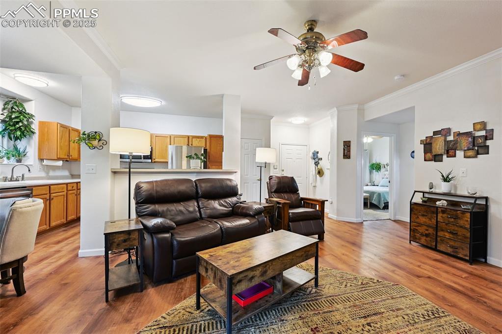 Image 8 of 22: Living Room