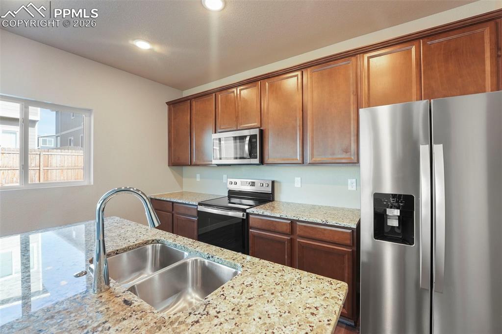 Image 6 of 33: Kitchen