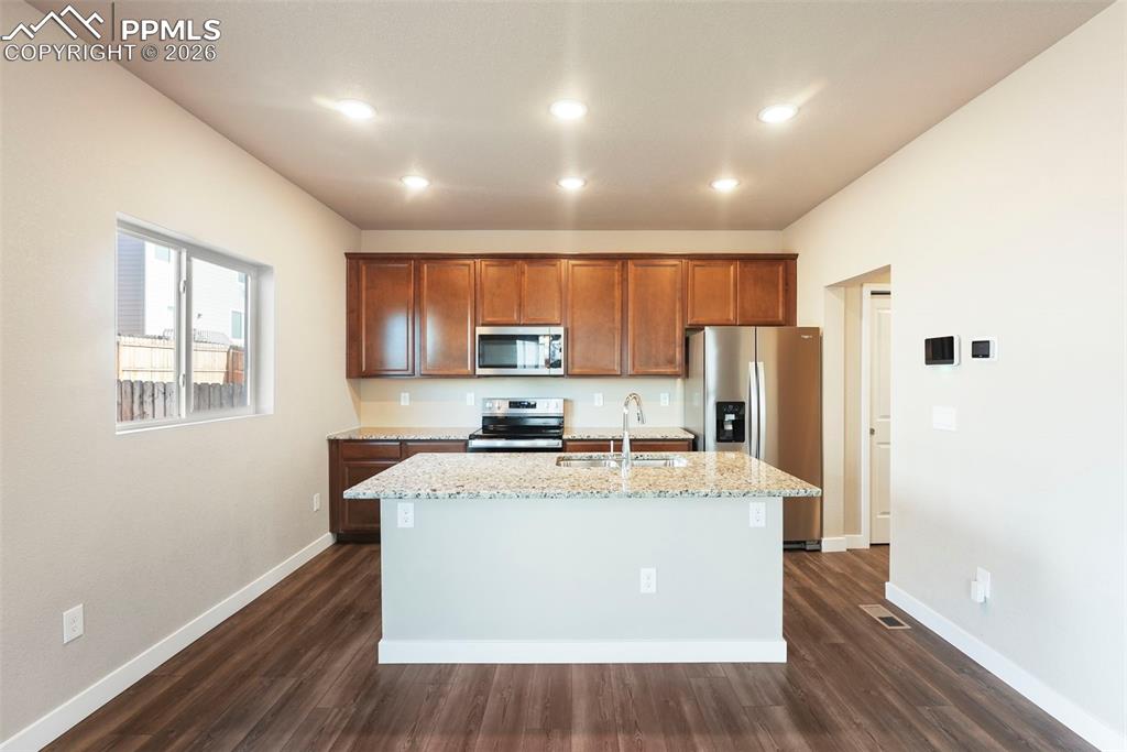 Image 8 of 33: Kitchen