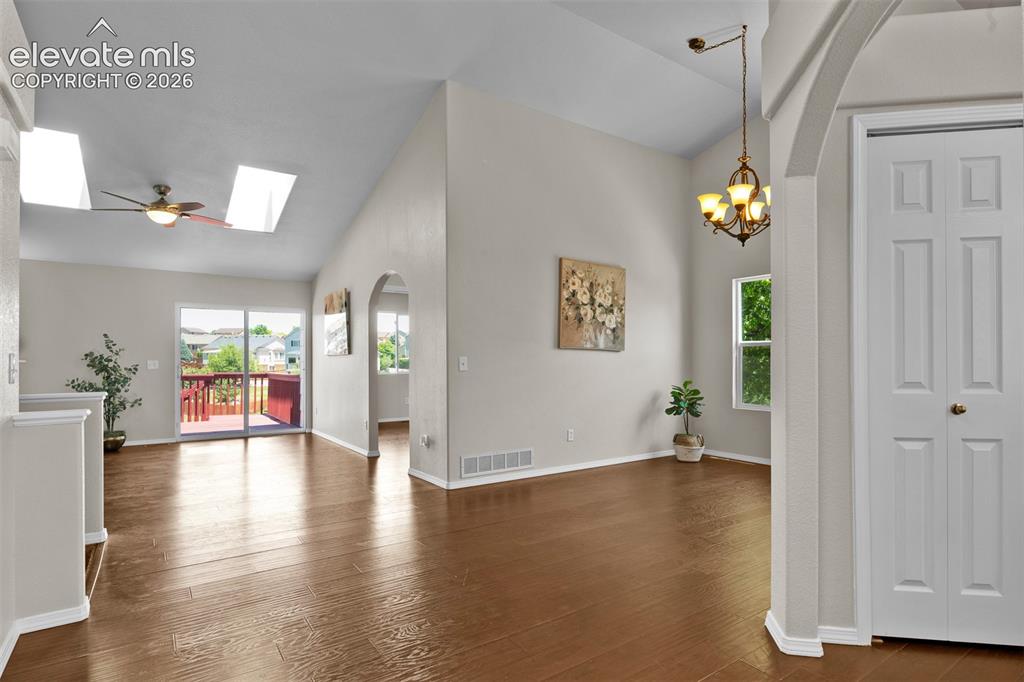 Image 3 of 46: Open Floor