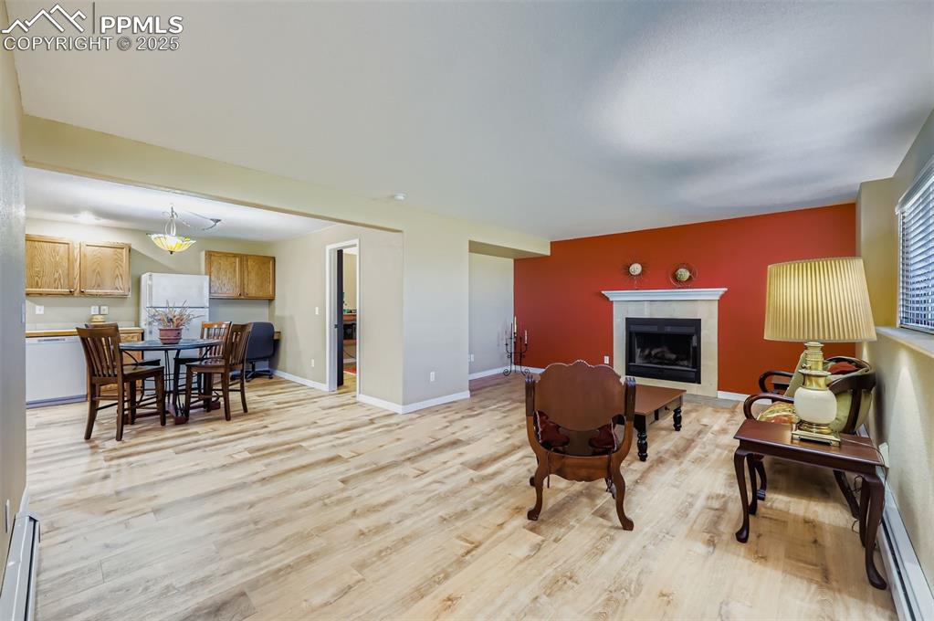 Image 23 of 42: Family Room