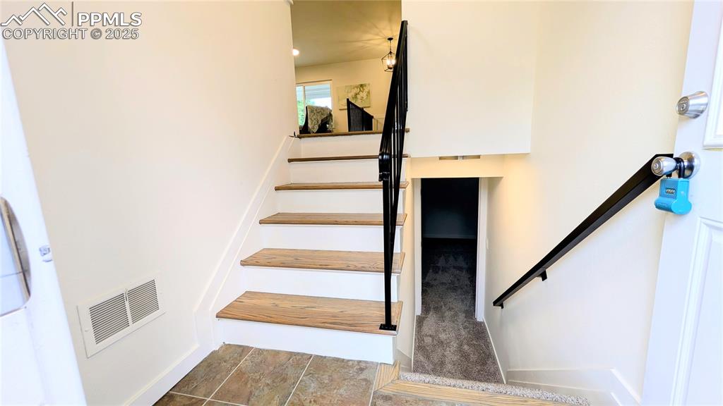 Image 32 of 39: View of staircase