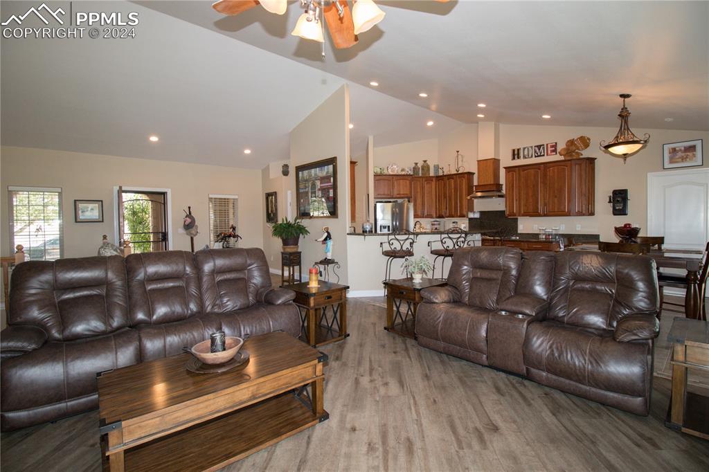 Image 10 of 50: Living Room