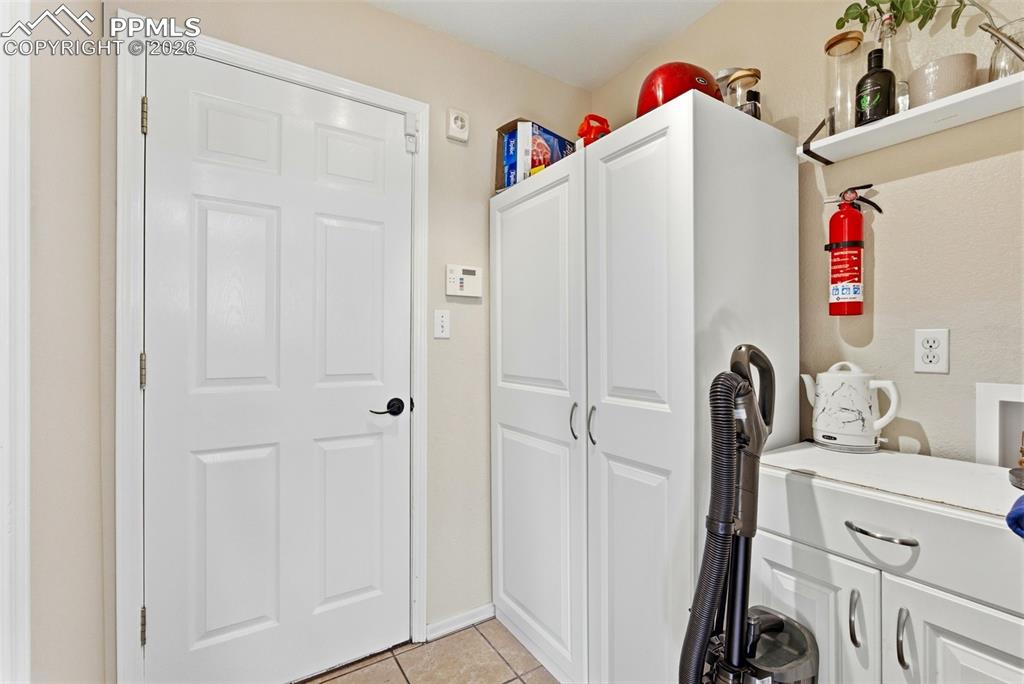 Image 18 of 50: Mud Room