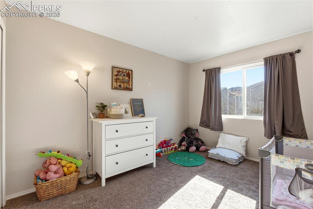 Image 26 of 50: Bedroom