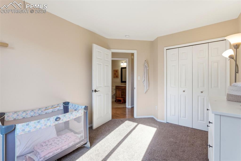 Image 28 of 50: Bedroom