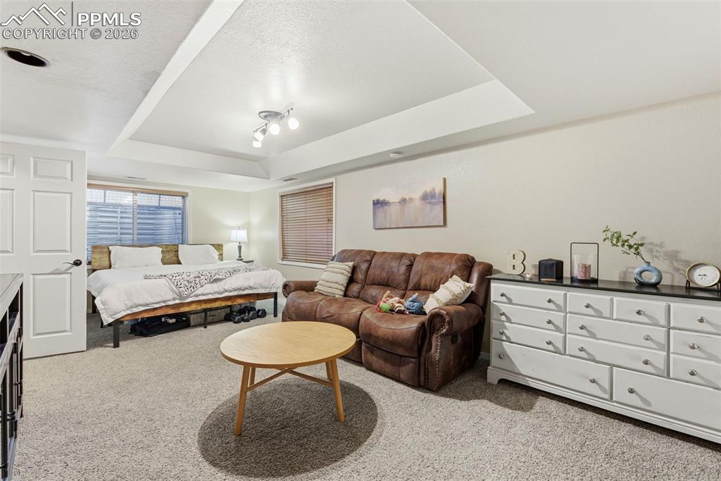 Image 35 of 50: Family Room