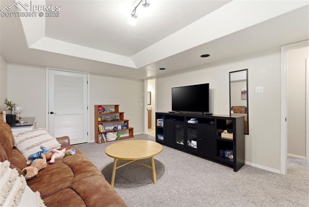 Image 37 of 50: Living Room