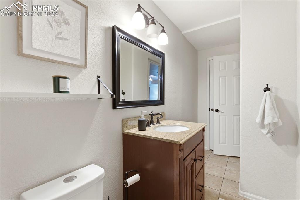 Image 39 of 50: Bathroom