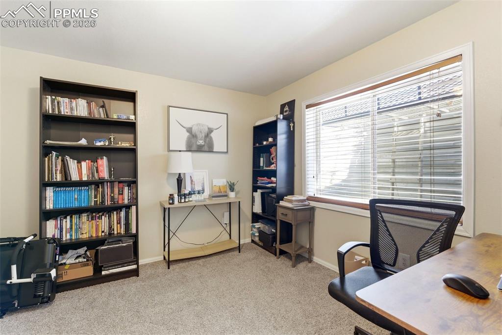 Image 41 of 50: Bedroom