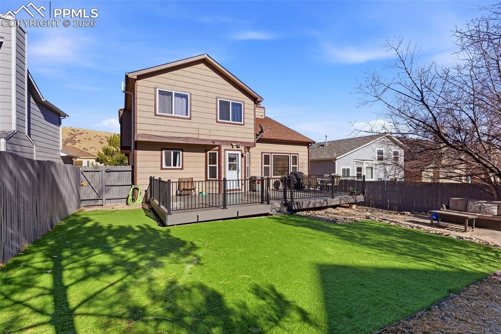 Image 45 of 50: Back of Structure