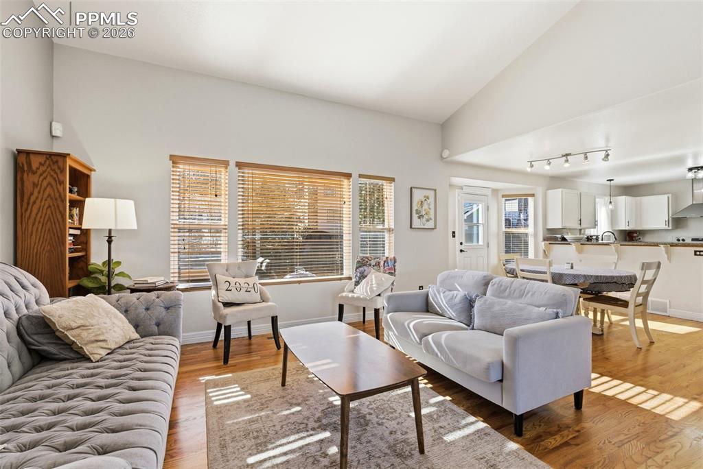 Image 8 of 50: Living Room