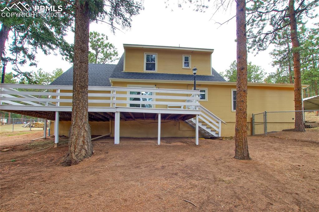 Image 40 of 45: Back of Structure