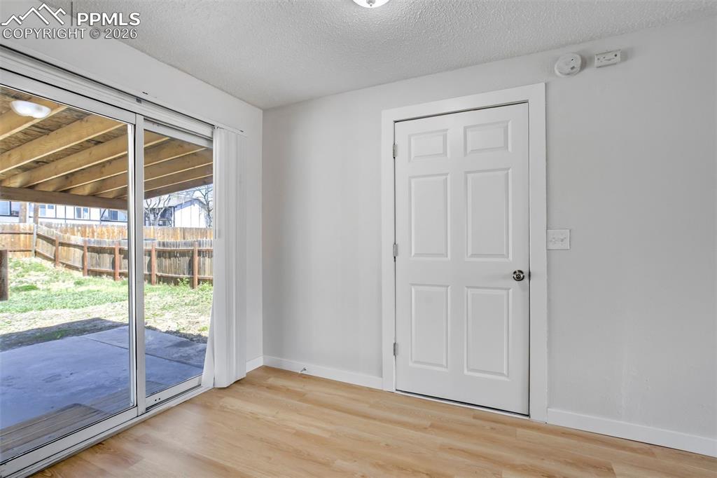 Image 14 of 49: Dining Room