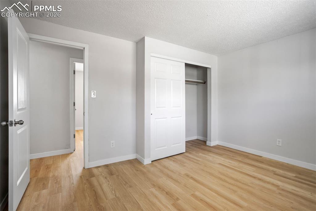 Image 18 of 49: Bedroom