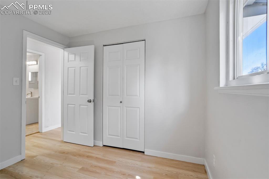 Image 26 of 49: Bedroom