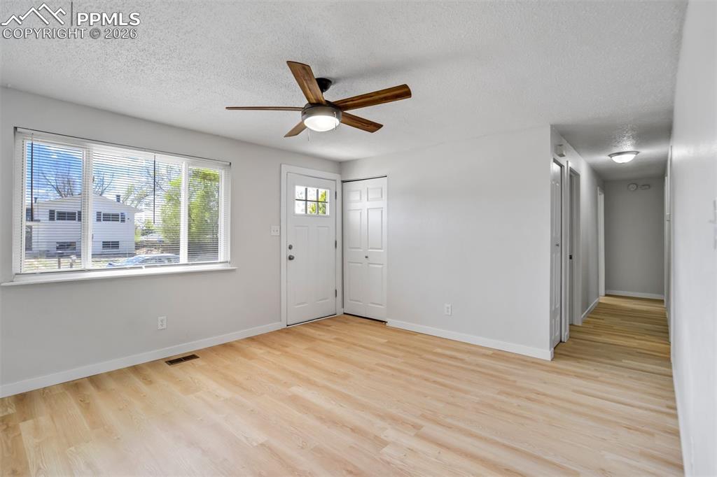 Image 6 of 49: Entry