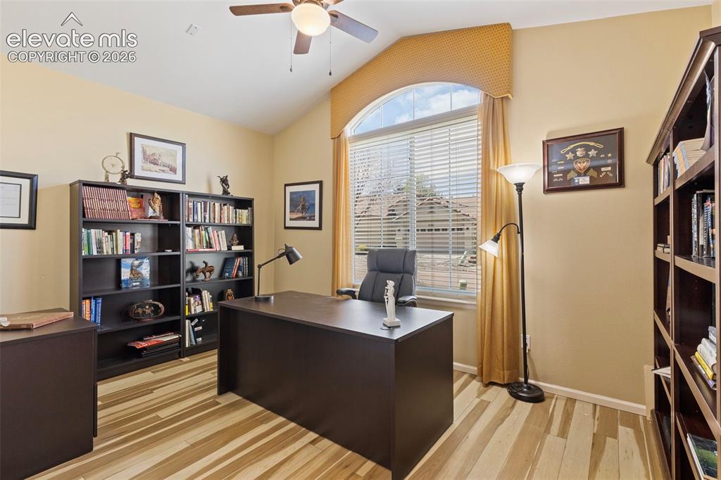 Image 6 of 50: Floor Plan