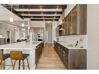 Image 8 of 33: Kitchen