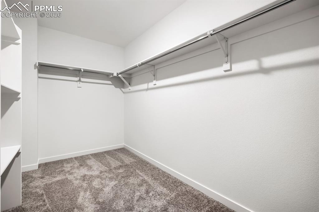 Image 9 of 13: Closet