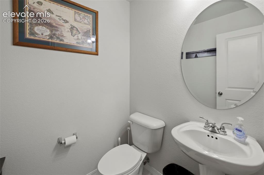 Image 8 of 34: Bathroom