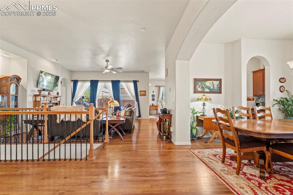 Image 4 of 42: Dining Area