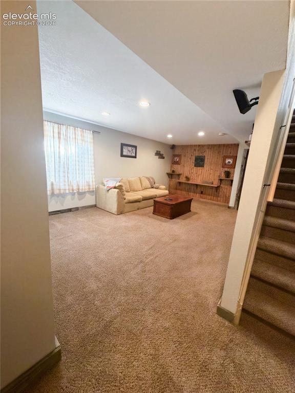 Image 20 of 30: Living Room
