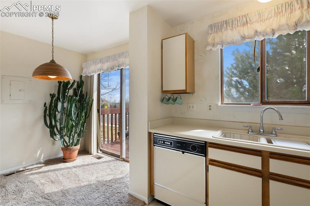 Image 12 of 32: Living Room