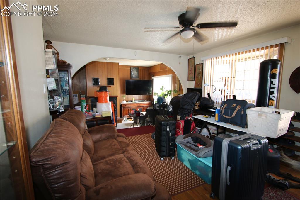 Image 9 of 12: Living Room