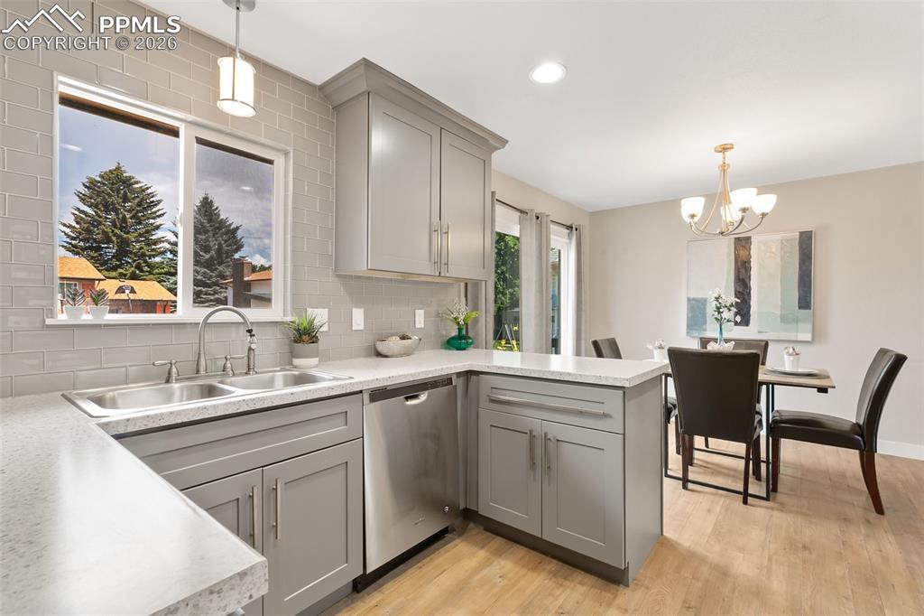 Image 13 of 39: Kitchen