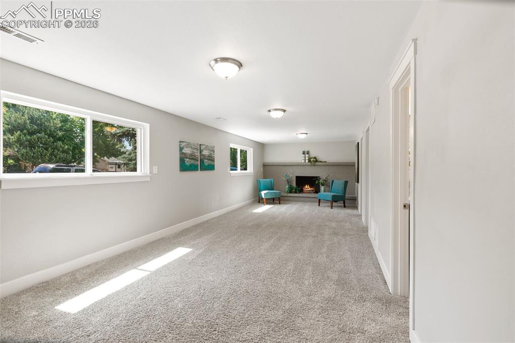 Image 25 of 39: Living Room