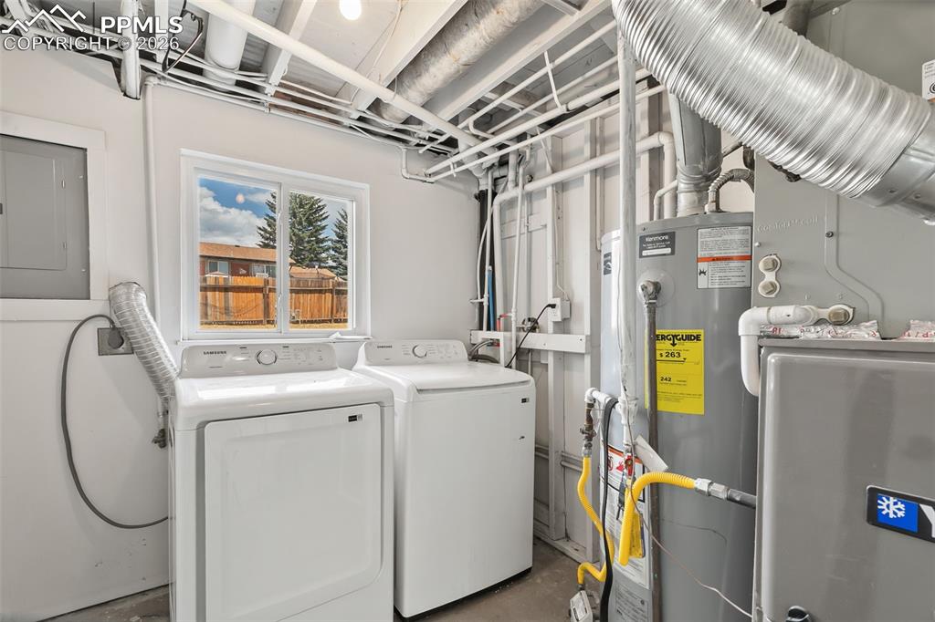 Image 34 of 39: Laundry