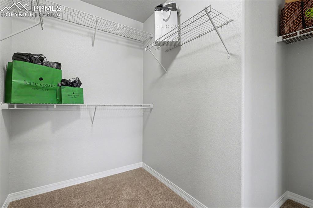 Image 14 of 27: Closet