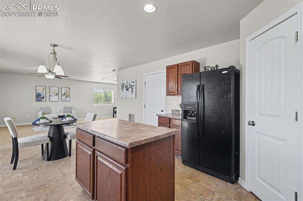 Image 6 of 27: Kitchen