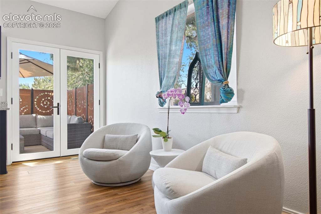 Image 11 of 49: Sitting Room