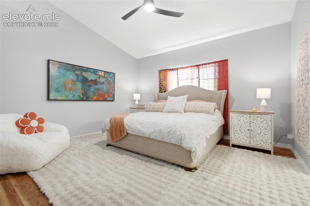 Image 19 of 49: Bedroom