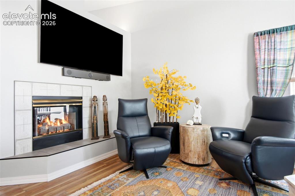 Image 6 of 49: Sitting Room