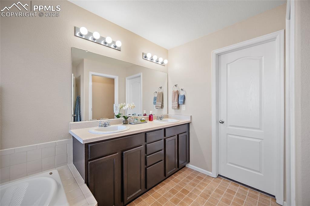 Image 29 of 50: Master Bathroom