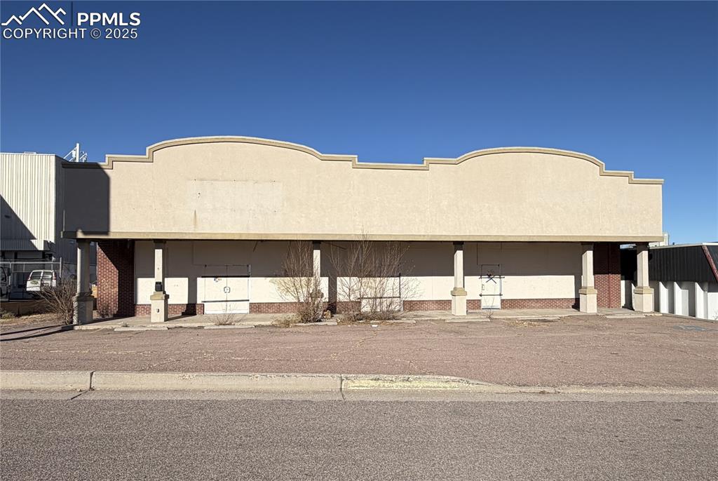 Caption: Front of Structure